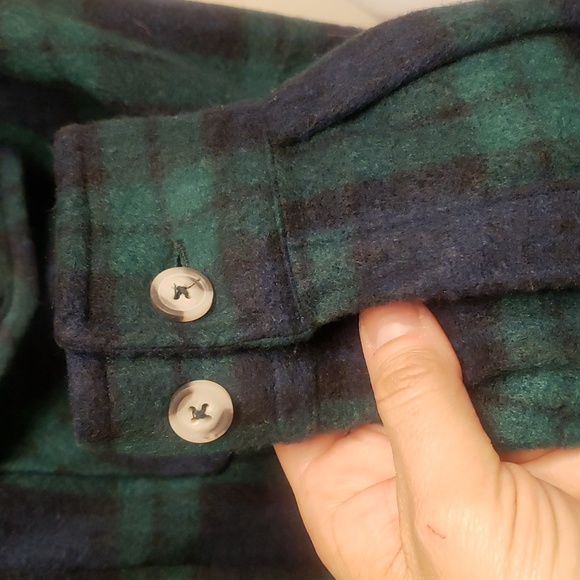 Visitor Flannel Shacket (L) - Picture 6 of 8